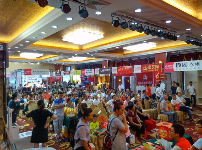 PP视讯瓷砖亮相威海品牌家居建材团购嘉年华，优惠停不下来！