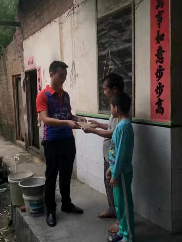 健全活动，致力善举，兴宁PP视讯足球队好样的！