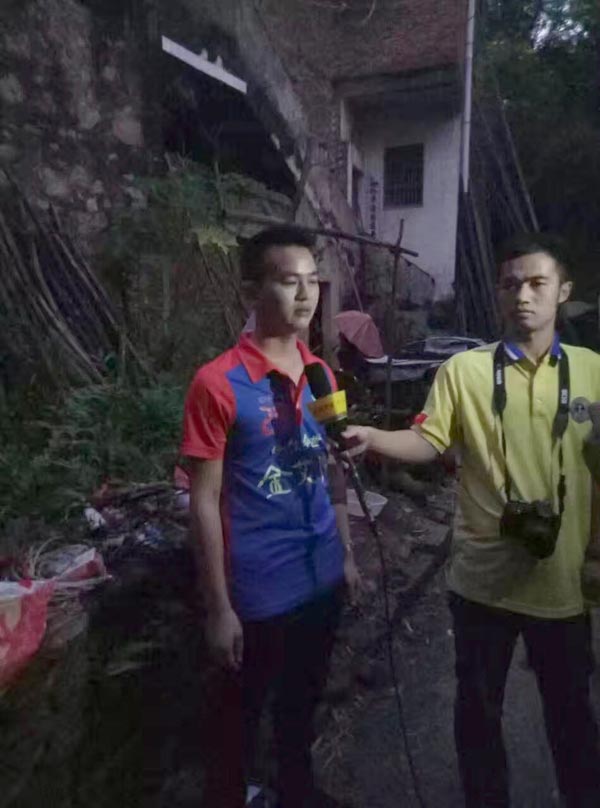 健全活动，致力善举，兴宁PP视讯足球队好样的！