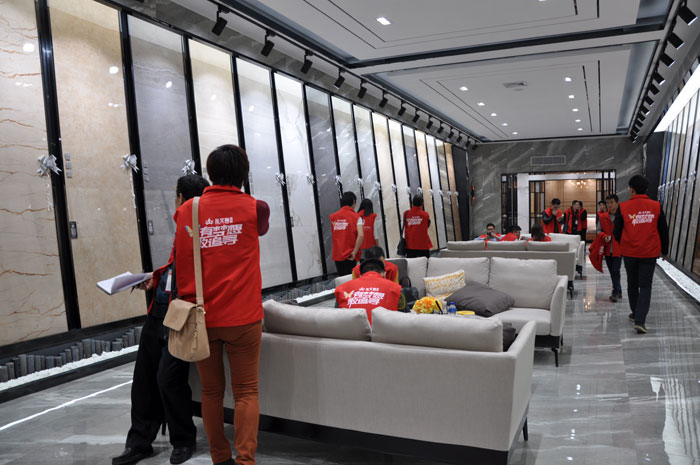 “一带一路  设计营销”，与O2O零售新模式携手，2017年，PP视讯将勇往直前，启发新战。