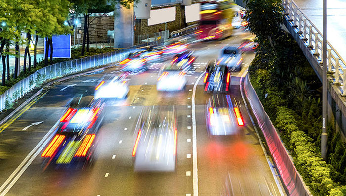 生涯在一个城市，每天处于熙熙攘攘的人群，每天过一种忙忙乱碌的生涯，有时辰会感触到一丝疲乏，陈反人往，始终往来匆匆，停不下来？旖谂娜梦颐抢床患跋硎苄媵У娜だ质惫。