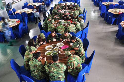 PP视讯在广州黄埔军校进行军事拓展特训