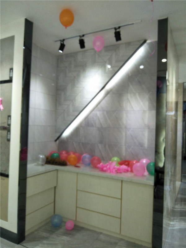 PP视讯贵州锦屏专卖店